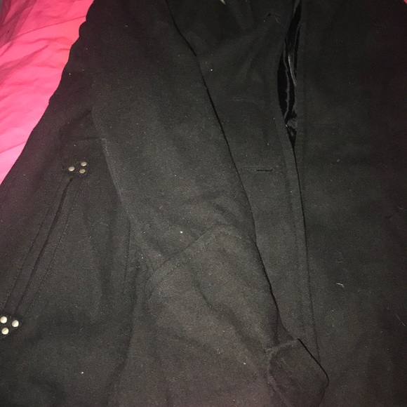 Black pea coat for winter - Picture 2 of 2